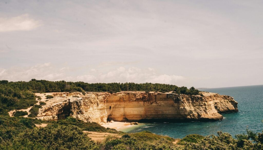 Algarve Travel Guide lagoa