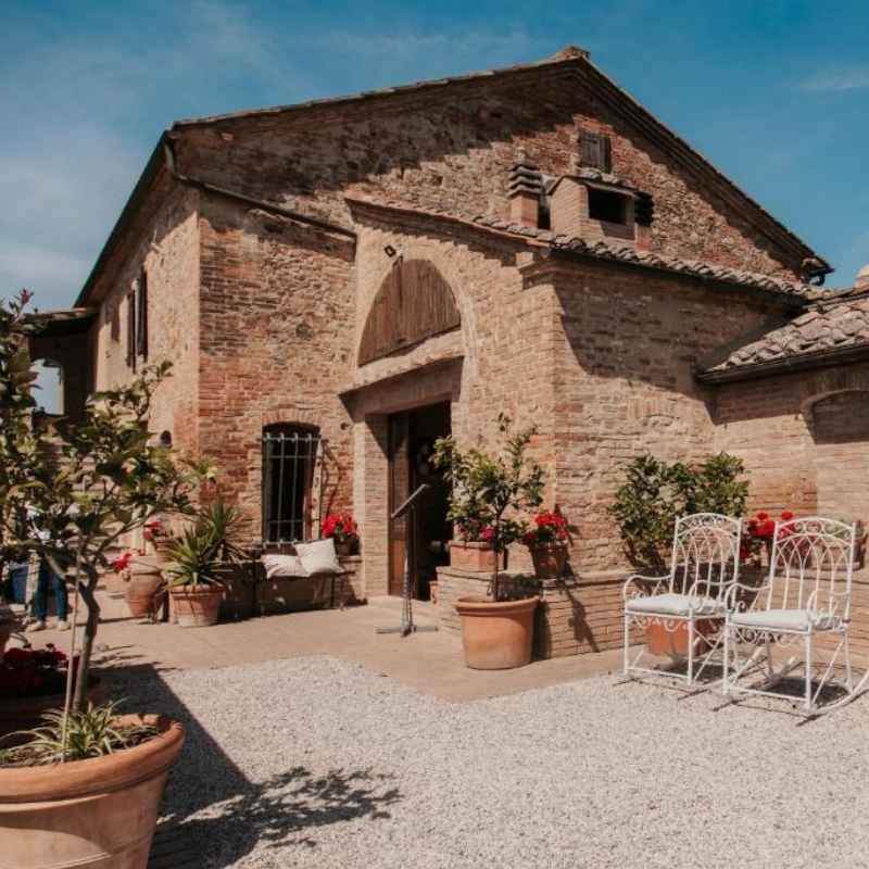 Affordable Hotels in Tuscany Agriturismo Percenna
