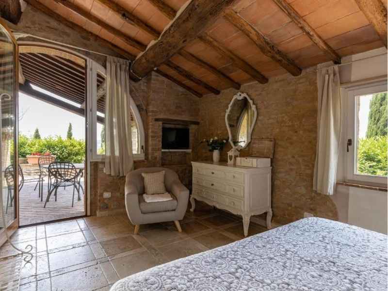 Affordable Hotels in Tuscany Agriturismo Percenna
