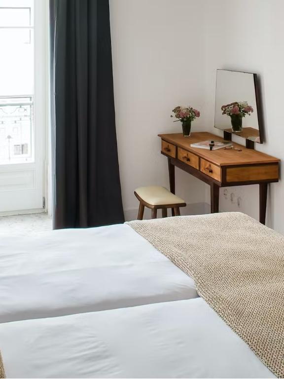 Best Vacation Rentals in Lisbon Leaves Of Grass