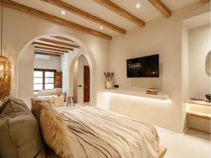 Best Airbnbs in Naxos Deluxe King Studio up to 4, Stoa