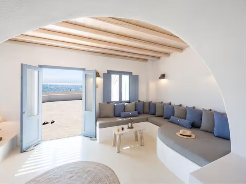 Best Airbnbs in Paros On the Beach