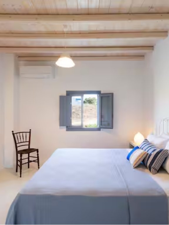 Best Airbnbs in Paros On the Beach