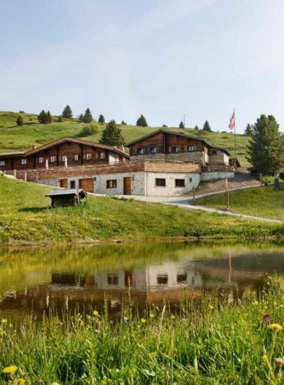 hotels in the Swiss Alps Berghuus Radons