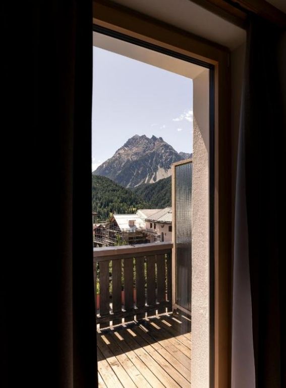 hotels in the Swiss Alps Hotel ÜJA Scuol