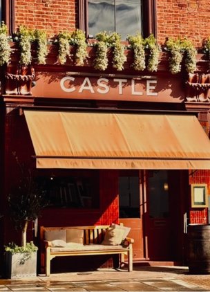 Cosy Pubs In London The Walmer Castle