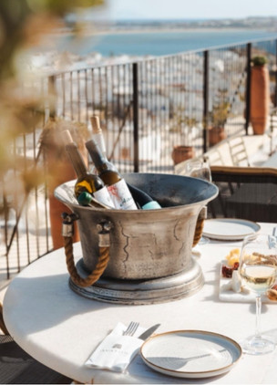 Naxos Restaurants AVATON 1739